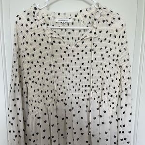 Flowy off white blouse w black heart print, scrunched detailing on chest/wrists